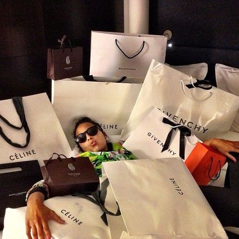 The Rise of Pre-Loved Luxury: A Sustainable Choice